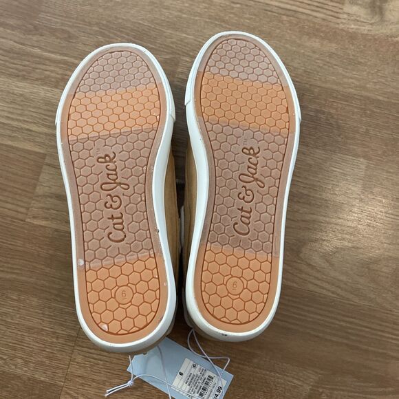 Cat & Jack Kids Boat Shoes Beige Size 6 Sneakers NIB - Picture 12 of 14